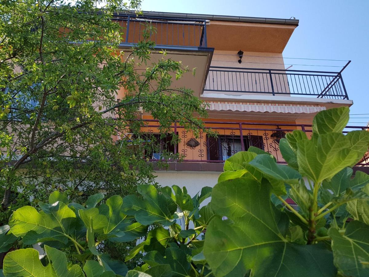 Apartments Varga Сен Екстериор снимка