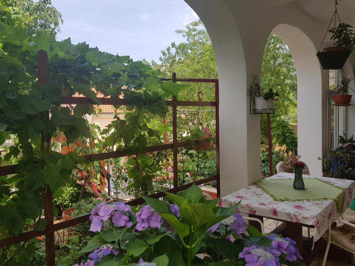 Apartments Varga Сен Екстериор снимка