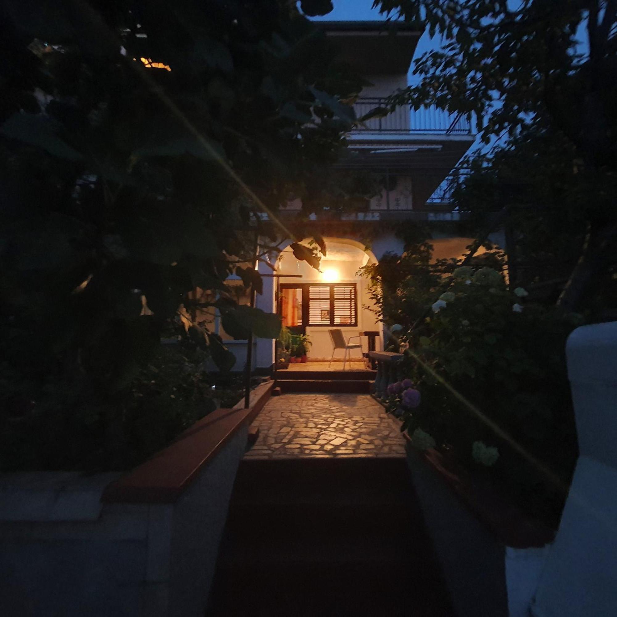 Apartments Varga Сен Екстериор снимка